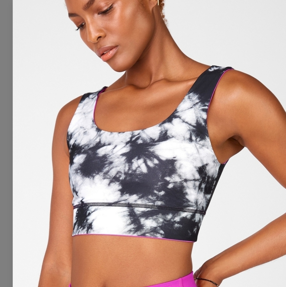 Fabletics Harlow Reversible Midi Sports Bra